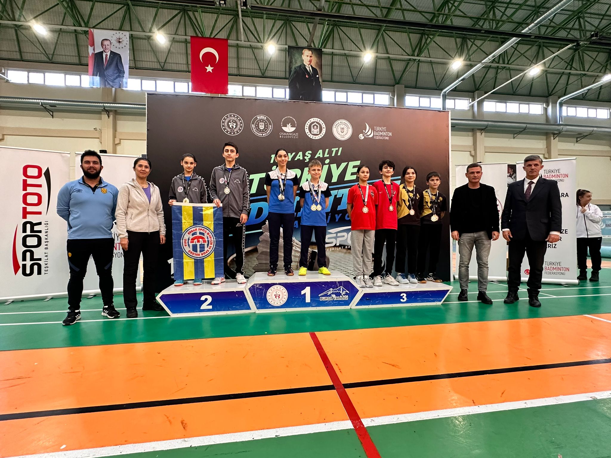 Büyükşehir, 2 Haftada 2 Kez Kulüpler Türkiye Şampiyonu Oldu