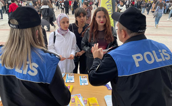 Samsun polisi 5 bin öğrenci bilinçlendirdi